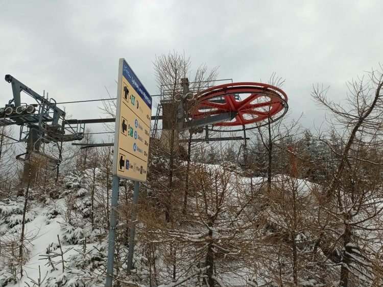 FOTOGALERIE: Jeseníky lákají na jarní lyžování, volné sjezdovky a výlety