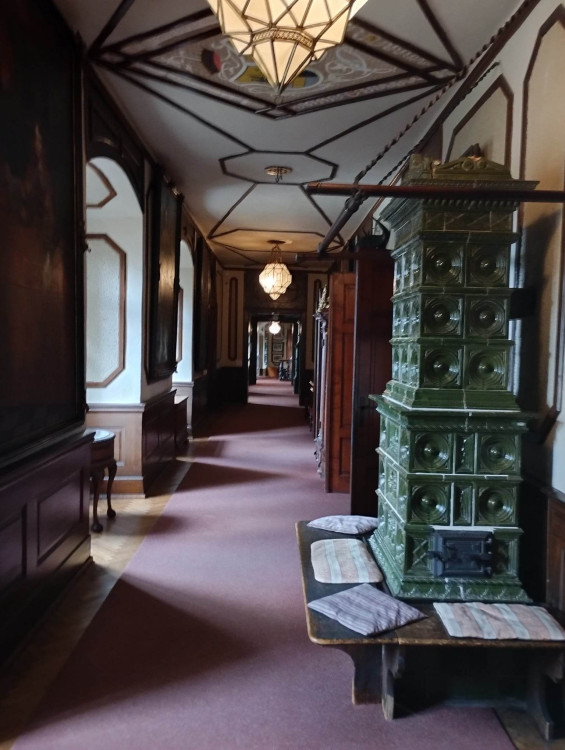 Nově vytvořený prvorepublikový interiér na zámku Frýdlant