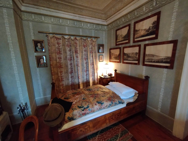 Nově vytvořený prvorepublikový interiér na zámku Frýdlant