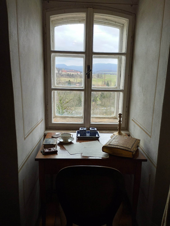 Nově vytvořený prvorepublikový interiér na zámku Frýdlant