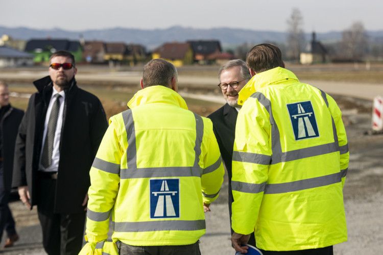 FOTOGALERIE: U Postřelmova pokračuje výstavba klíčové obchvatu Bludova