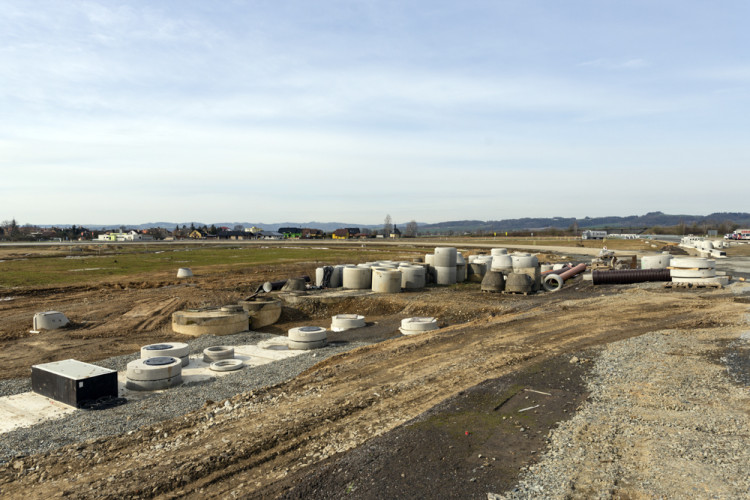 FOTOGALERIE: U Postřelmova pokračuje výstavba klíčové obchvatu Bludova