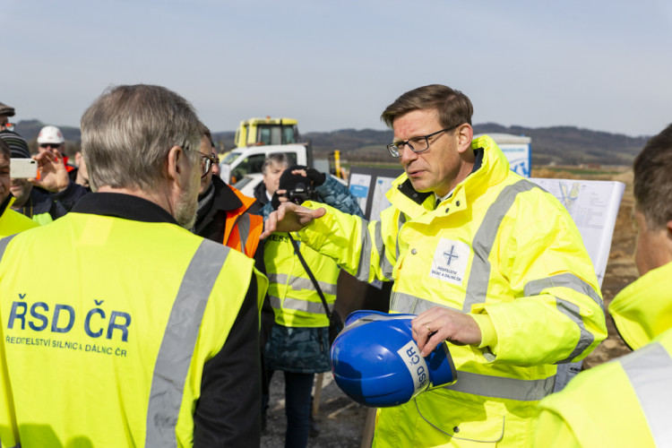 FOTOGALERIE: U Postřelmova pokračuje výstavba klíčové obchvatu Bludova