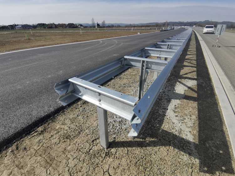 FOTOGALERIE: U Postřelmova pokračuje výstavba klíčové obchvatu Bludova