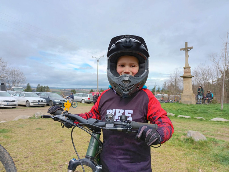 FOTOGALERIE: Plumlovské traily si oblíbili i mladí bikeři