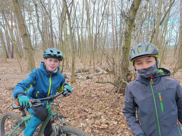 FOTOGALERIE: Plumlovské traily si oblíbili i mladí bikeři