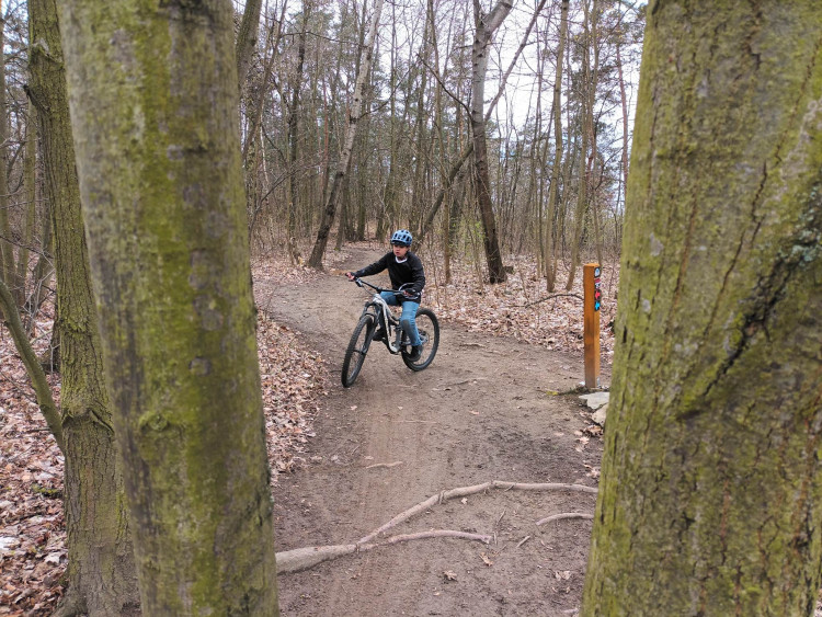 FOTOGALERIE: Plumlovské traily si oblíbili i mladí bikeři