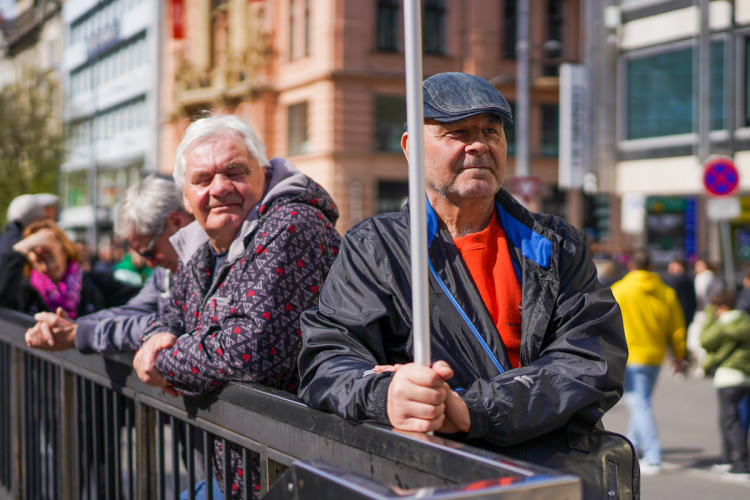 FOTOGALERIE: Na Václavském náměstí se sešly tisíce lidí, požadují demisi vlády