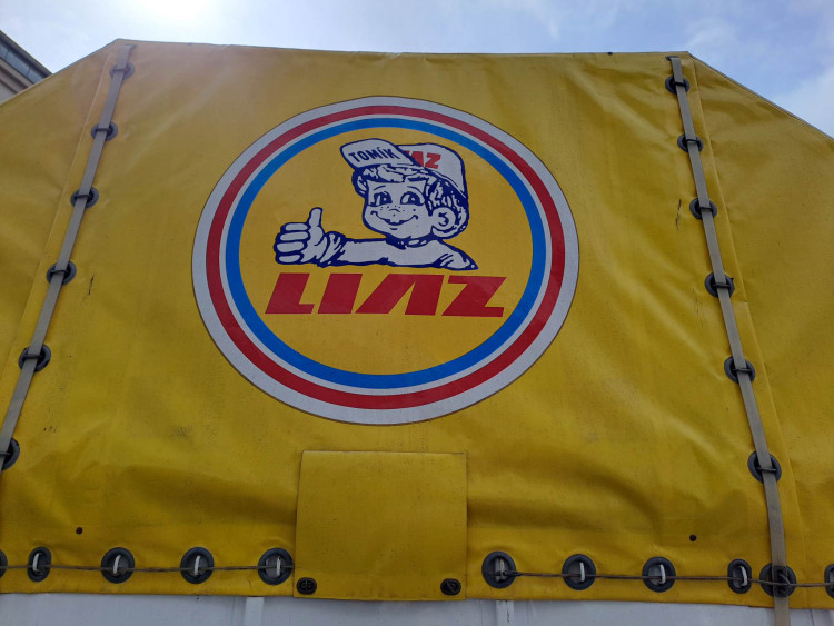 Speciály z Rallye Dakar burácely na náměstí u univerzity