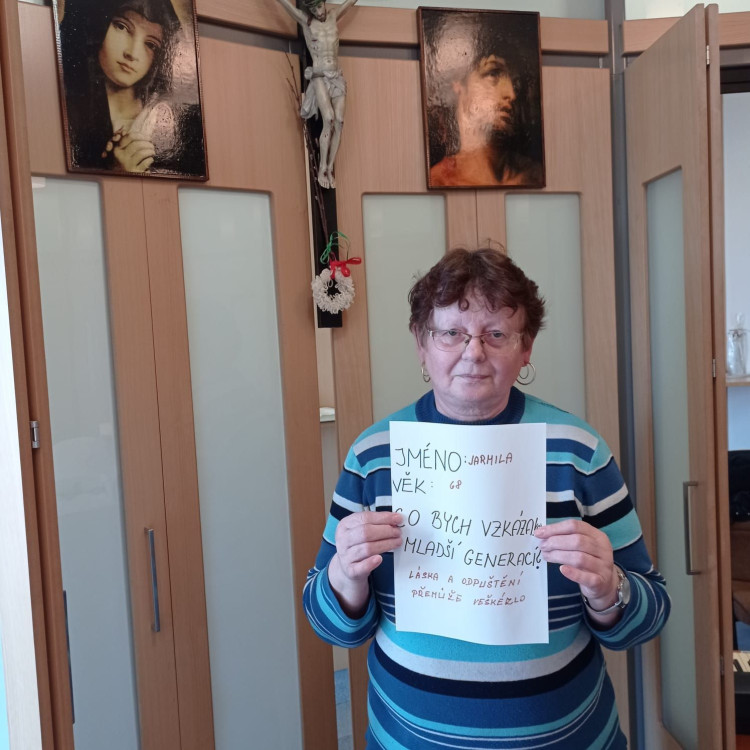 FOTOGALERIE: Senioři poslali vzkaz mladé generaci