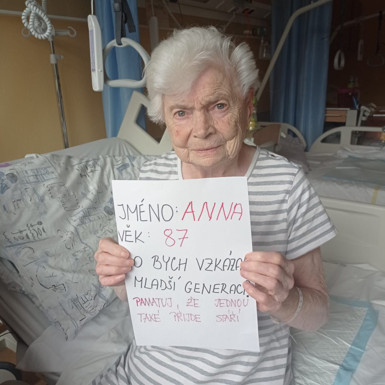 FOTOGALERIE: Senioři poslali vzkaz mladé generaci