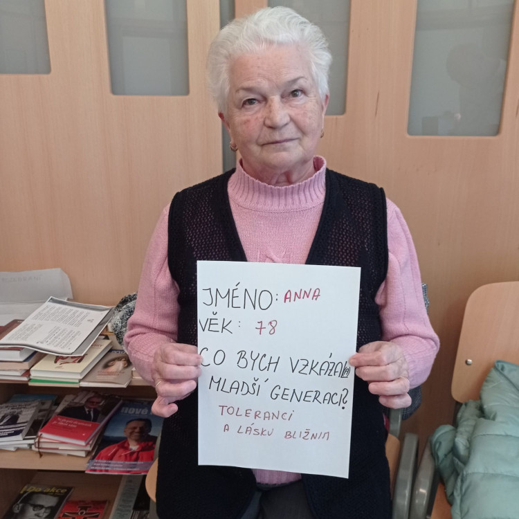 FOTOGALERIE: Senioři poslali vzkaz mladé generaci