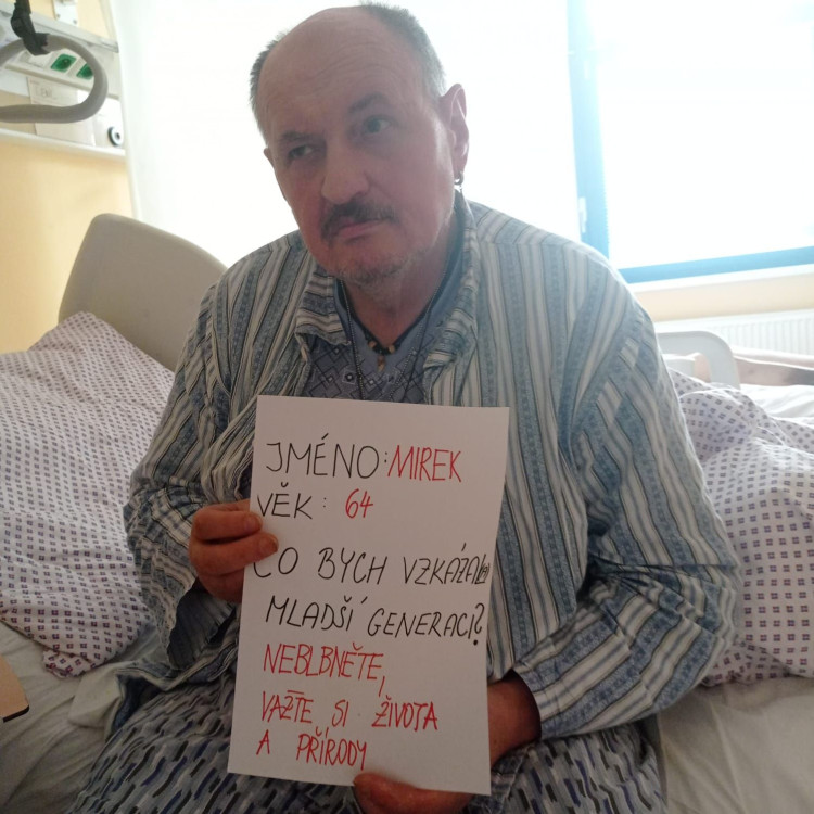 FOTOGALERIE: Senioři poslali vzkaz mladé generaci