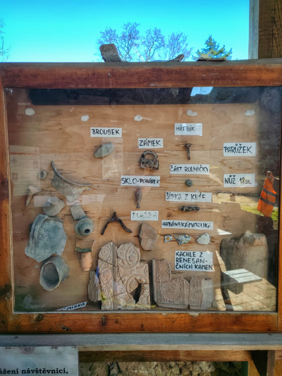 FOTOGALERIE: Cimburk a nenáročný okruh lesem plný zajímavých míst