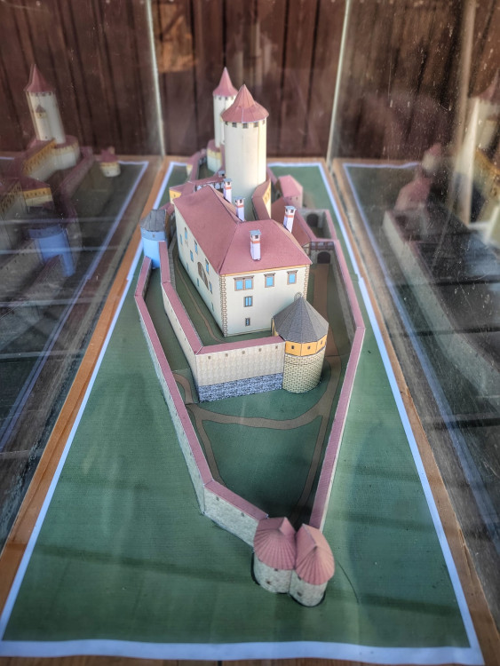 FOTOGALERIE: Cimburk a nenáročný okruh lesem plný zajímavých míst