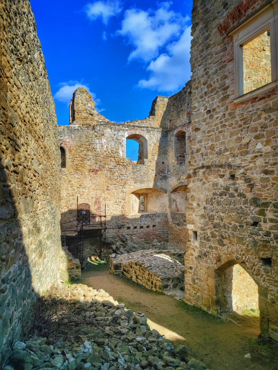 FOTOGALERIE: Cimburk a nenáročný okruh lesem plný zajímavých míst