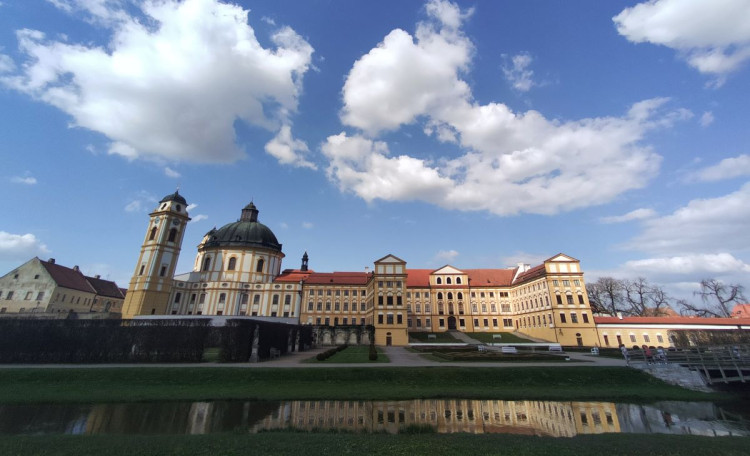 Park u zámku v Jaroměřicích nad Rokytnou