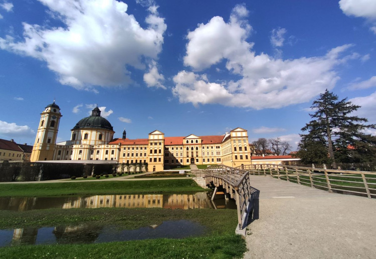 Park u zámku v Jaroměřicích nad Rokytnou
