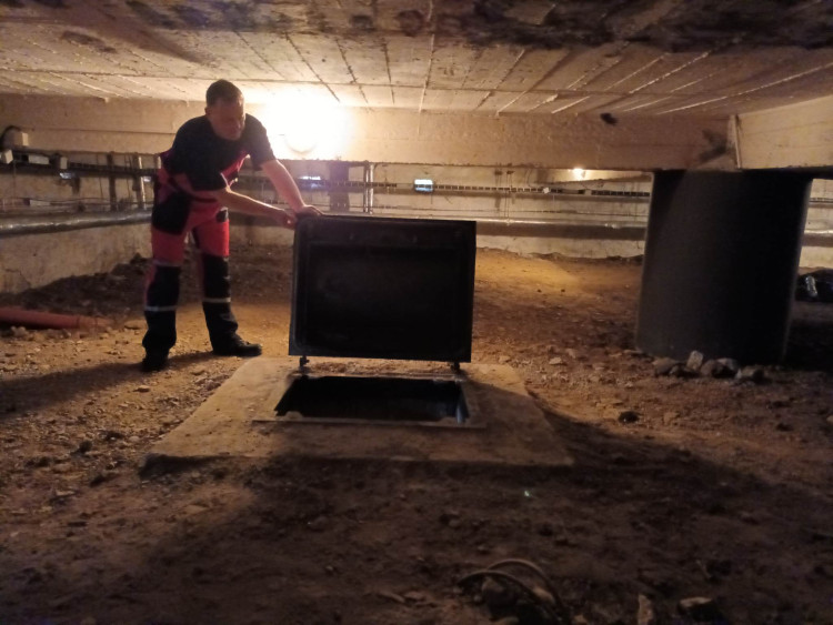 FOTOGALERIE: Dekontaminační komory, filtrace vzduchu, sociální zázemí