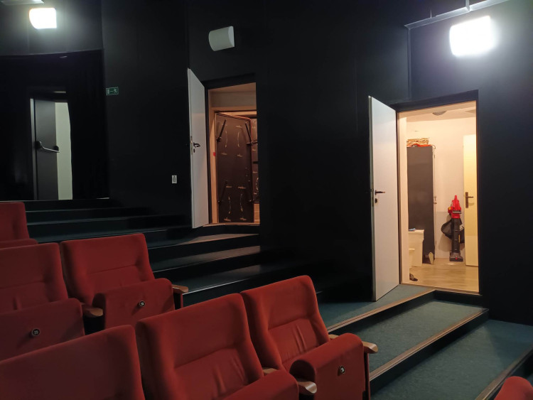 FOTOGALERIE: Dekontaminační komory, filtrace vzduchu, sociální zázemí