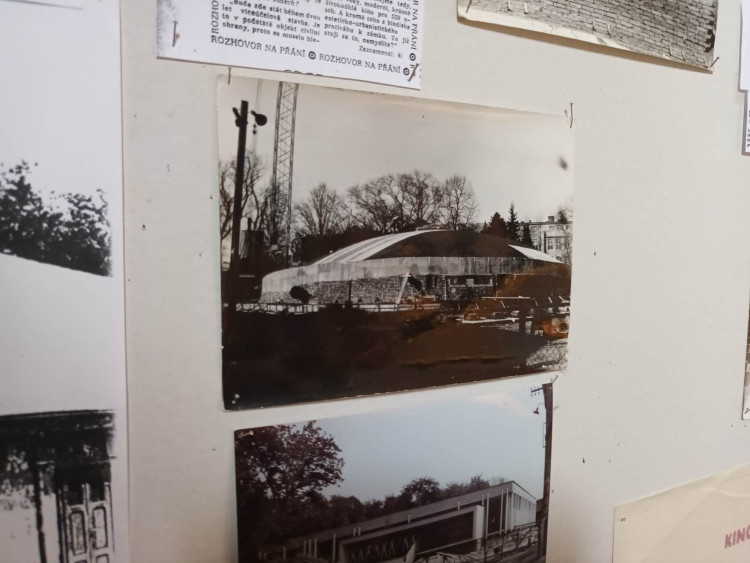 FOTOGALERIE: Dekontaminační komory, filtrace vzduchu, sociální zázemí