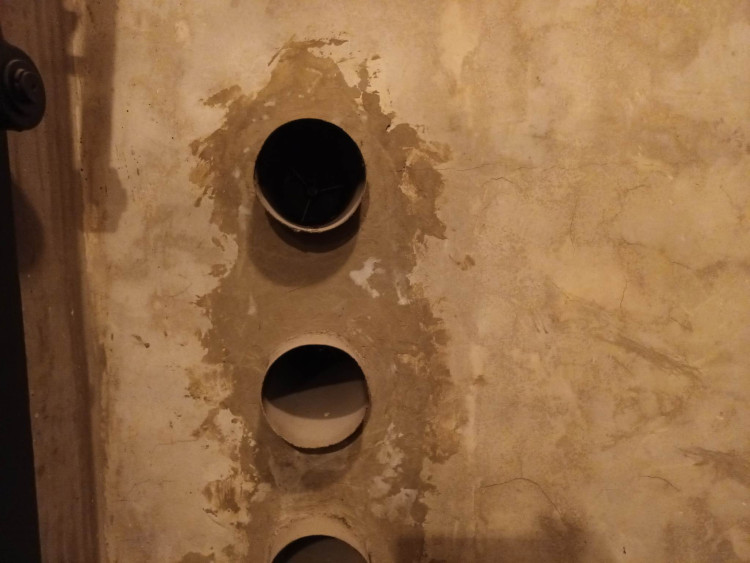 FOTOGALERIE: Dekontaminační komory, filtrace vzduchu, sociální zázemí