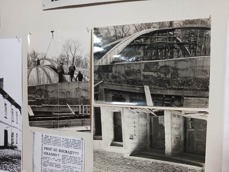 FOTOGALERIE: Dekontaminační komory, filtrace vzduchu, sociální zázemí