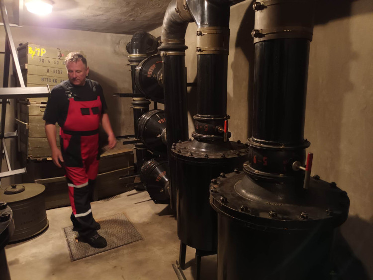 FOTOGALERIE: Dekontaminační komory, filtrace vzduchu, sociální zázemí