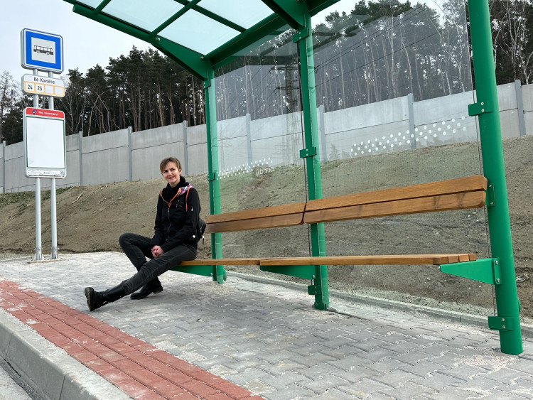 FOTOGALERIE: Lavička Pata a Mata prošla úpravou