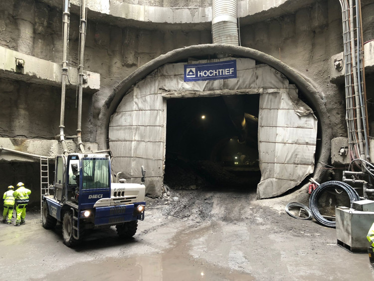 FOTOGALERIE: V metru D už vyrazili jeden a půl kilometru tunelů