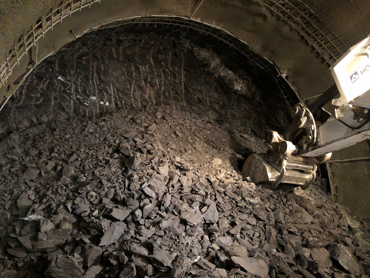 FOTOGALERIE: V metru D už vyrazili jeden a půl kilometru tunelů