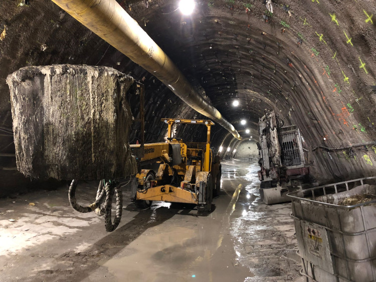 FOTOGALERIE: V metru D už vyrazili jeden a půl kilometru tunelů