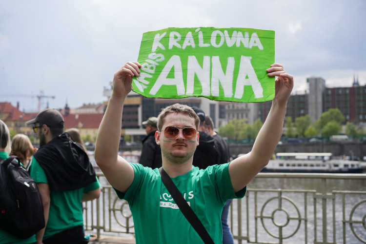 FOTOGALERIE: Prahou prošel Majálesový průvod