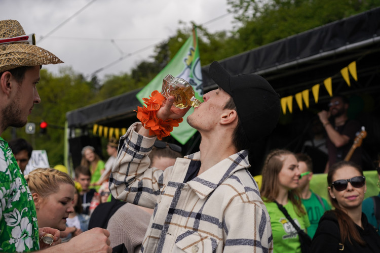 FOTOGALERIE: Prahou prošel Majálesový průvod