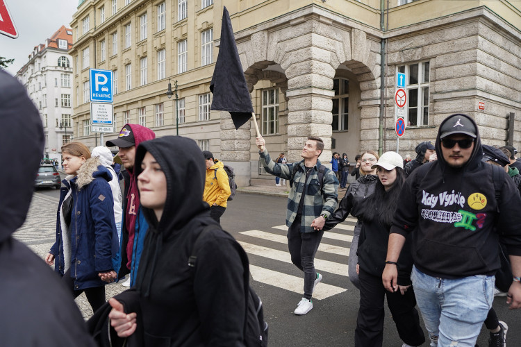 FOTOGALERIE: Prahou prošel Majálesový průvod