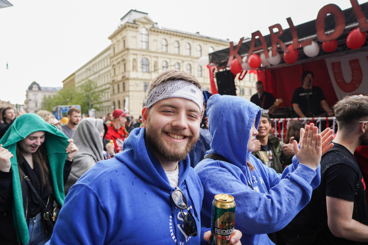 FOTOGALERIE: Prahou prošel Majálesový průvod