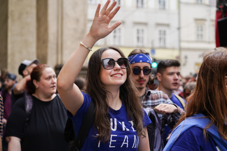 FOTOGALERIE: Prahou prošel Majálesový průvod