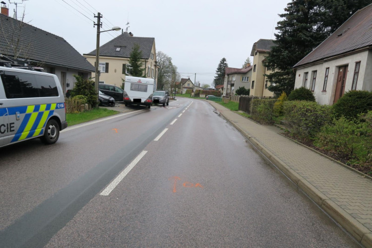 Autu se za jízdy odpojil přívěs