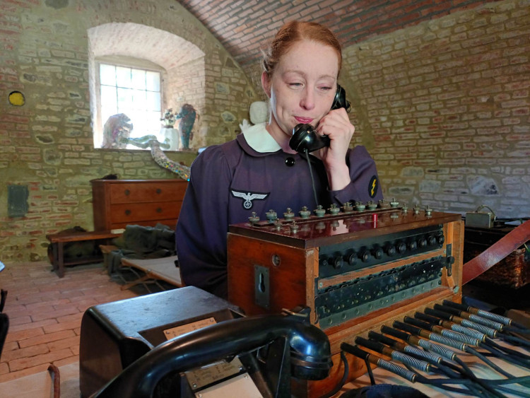 FOTOGALERIE: Zámek obsadily děti a kluby vojenské historie