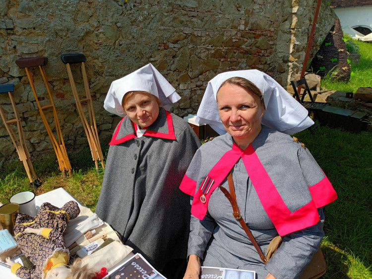 FOTOGALERIE: Zámek obsadily děti a kluby vojenské historie