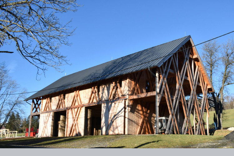 Stodola soukromého zemědělce, hospodařícího v CHKO Šumava
