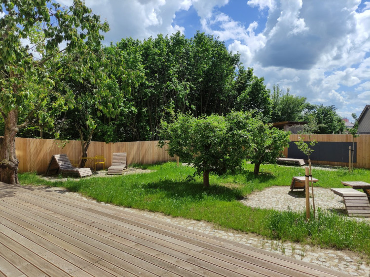 Tajná zahrada Městské knihovny v Plané