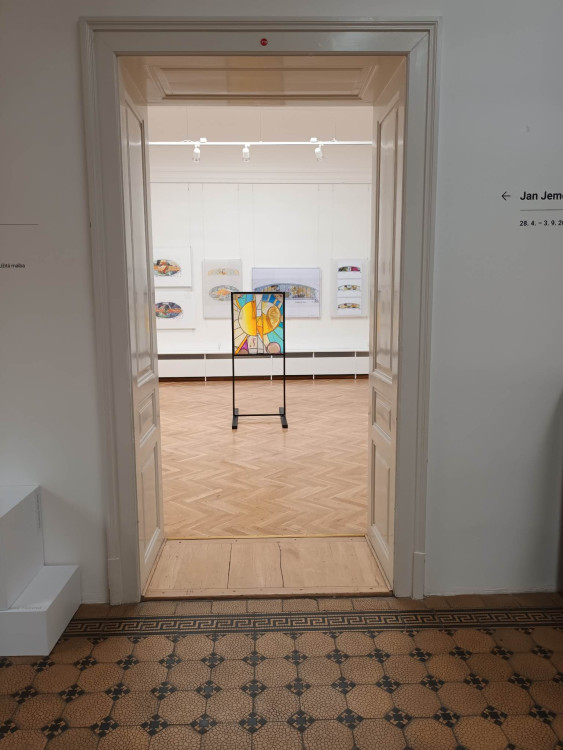 FOTOGALERIE: Vitráže a grafiky Jana Jemelky