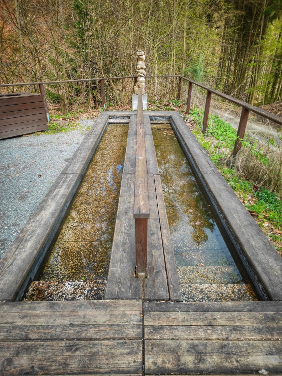 FOTOGALERIE: Bukovka stojí v malebné přírodě