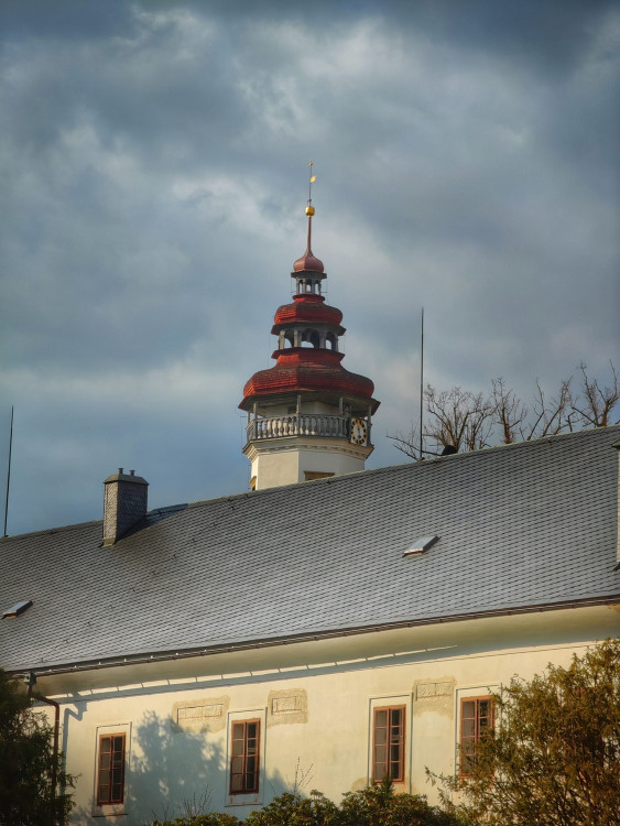 FOTOGALERIE: Bukovka stojí v malebné přírodě