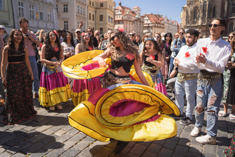 FOTOGALERIE: Průvod k festivalu Khamoro
