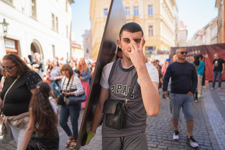 FOTOGALERIE: Průvod k festivalu Khamoro