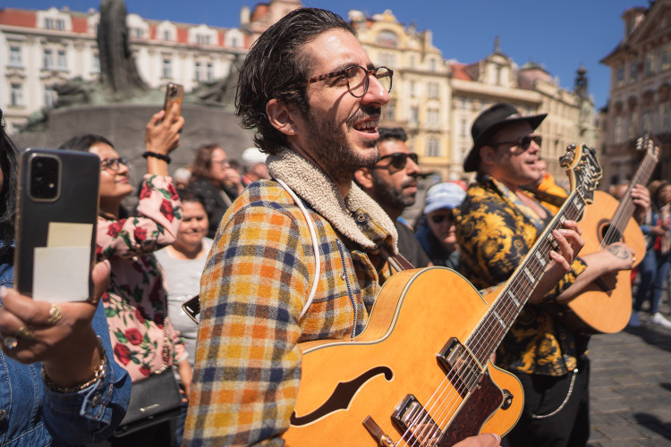 FOTOGALERIE: Průvod k festivalu Khamoro