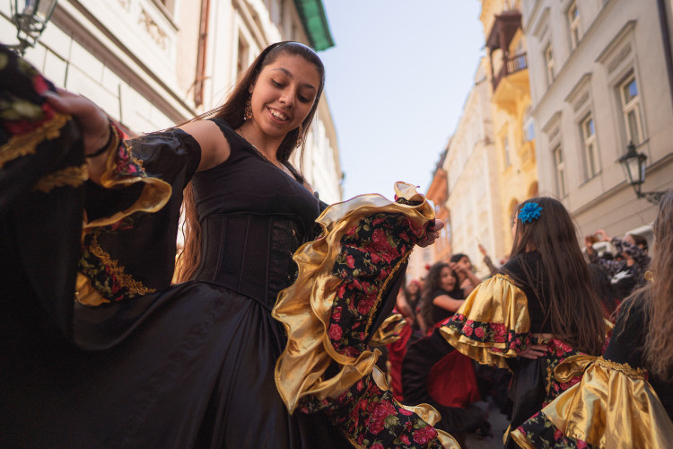 FOTOGALERIE: Průvod k festivalu Khamoro