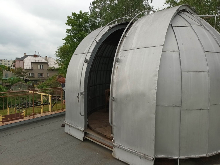 FOTOGALERIE: Hvězdárna s refraktorem postavená téměř na koleně